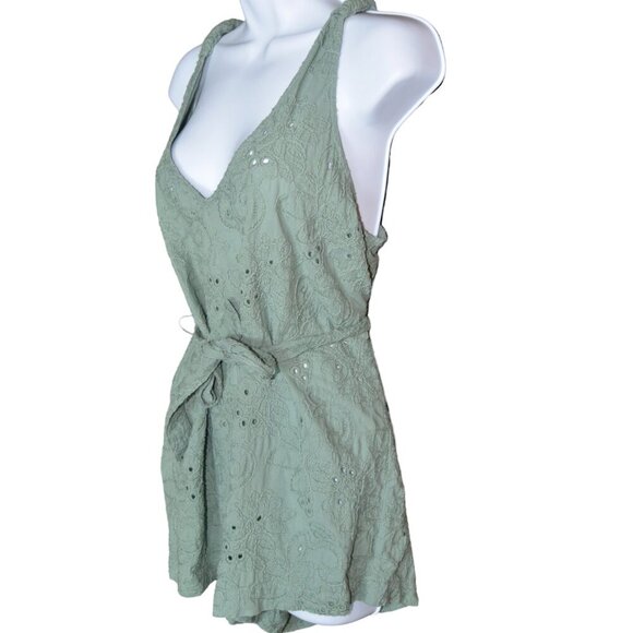 Zara Large Eyelet Lace Romper Women’s L Sage Green Cotton Blend Tie Waist Boho - Picture 3 of 9